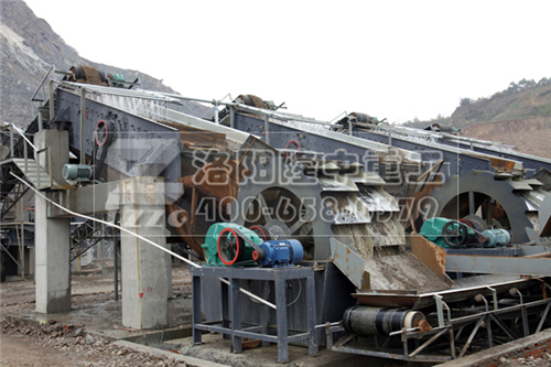 洗沙機(jī)現(xiàn)場(chǎng)圖 洗沙機(jī)現(xiàn)場(chǎng)圖.jpg